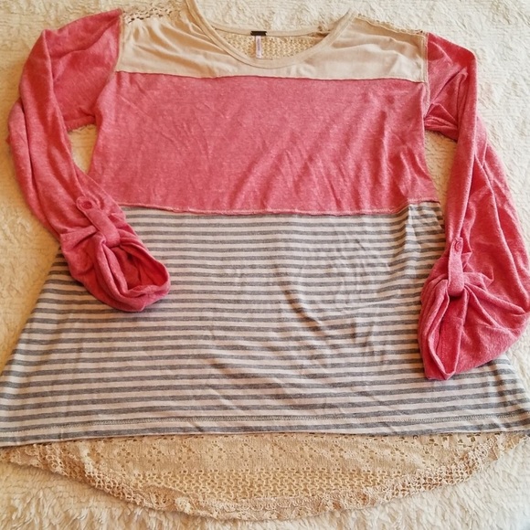 Poof! Tops - Lace back pink gray top size XL lightweight